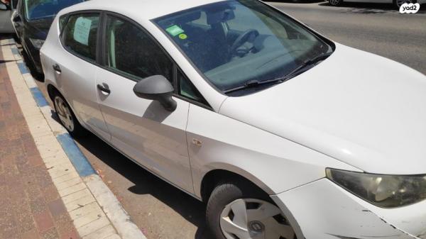 סיאט איביזה Reference ידני 5 דל' 1.4 (85 כ"ס) בנזין 2012 למכירה בגבעתיים