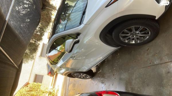 לקסוס NX NX300H Luxury הייבריד אוט' 2.5 (155 כ''ס) בנזין 2019 למכירה באחיטוב