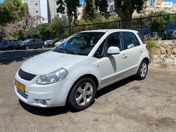 סוזוקי SX4 GLX-HB הצ'בק אוט' 1.6 (119 כ''ס) בנזין 2011 למכירה בקרית ביאליק