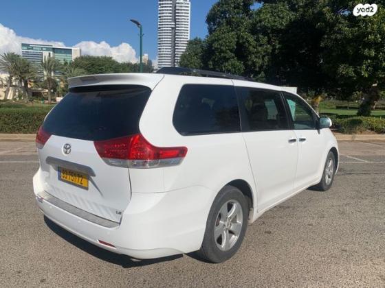 טויוטה סיינה LE אוט' 3.5 (0 כ''ס) בנזין 2011 למכירה בנתניה