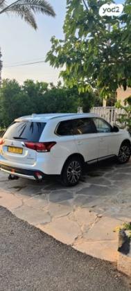 מיצובישי אאוטלנדר Premium אוט' 7 מק' 2.0 (150 כ''ס) בנזין 2018 למכירה בעפולה