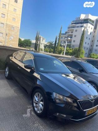 סקודה סופרב (עד 2019) Ambition אוט' 1.8 (180 כ''ס) בנזין 2016 למכירה ביבנה