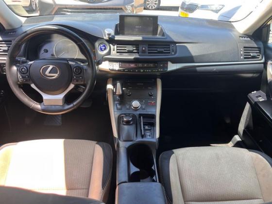 לקסוס CT200H Executive הייבריד אוט' 1.8 (99 כ''ס) בנזין 2018 למכירה בחולון