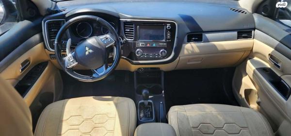 מיצובישי אאוטלנדר Instyle אוט' 7 מק' 2.0 (150 כ"ס) בנזין 2016 למכירה ברכסים