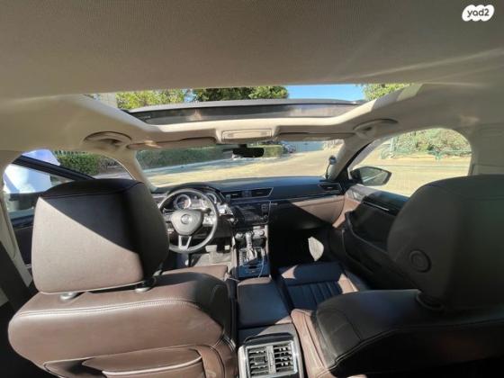 סקודה סופרב (עד 2019) L&K אוט' 2.0 (220 כ''ס) בנזין 2017 למכירה במעלה אדומים