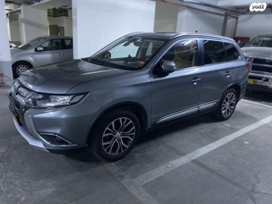 מיצובישי אאוטלנדר Premium אוט' 7 מק' 2.0 (150 כ''ס) בנזין 2016 למכירה בראש העין