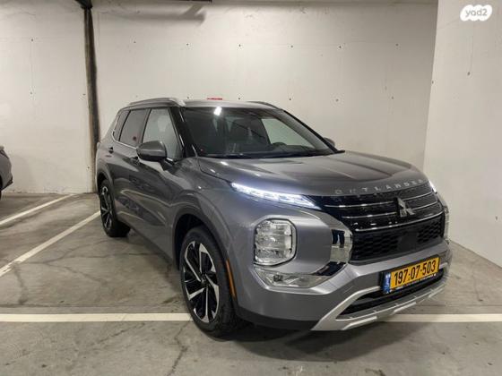 מיצובישי אאוטלנדר Premium אוט' 7 מק' 2.5 (181 כ"ס) בנזין 2023 למכירה במודיעין מכבים רעות