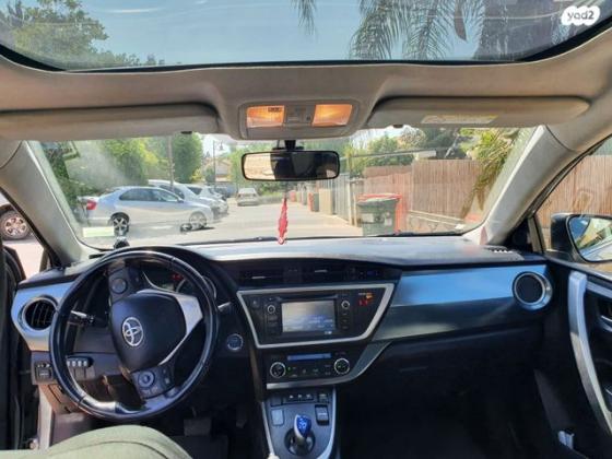 טויוטה אוריס הייבריד TS Sky סטיישן הייבריד אוט' 1.8 (99 כ"ס) בנזין 2015 למכירה בבת חפר