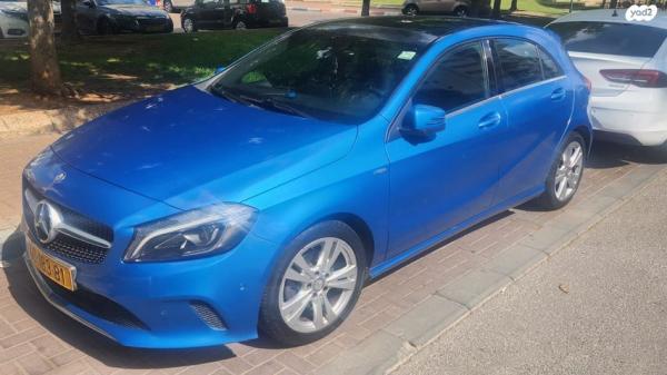 מרצדס A-Class A180 Urban אוט' 1.6 (122 כ"ס) בנזין 2017 למכירה בקרית אונו