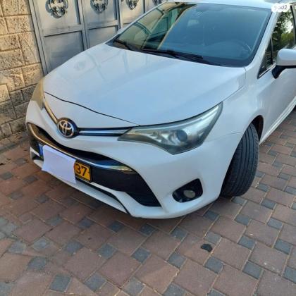 טויוטה אוונסיס Executive אוט' 1.8 (147 כ"ס) בנזין 2016 למכירה באורנית