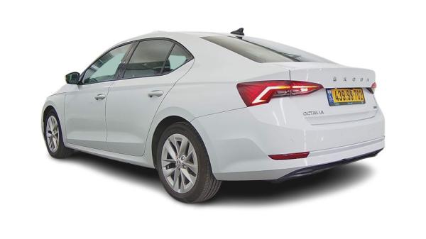 סקודה אוקטביה Ambition אוט' 1.0 (110 כ"ס) בנזין 2021 למכירה ב