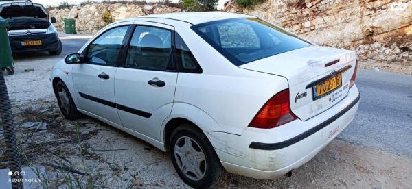 פורד פוקוס LX סדאן אוט' 1.6 (102 כ''ס) בנזין 2005 למכירה בענב