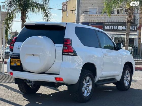 טויוטה לנד קרוזר קצר 4X4 Luxury SWB אוט' 3 דלתות דיזל 2.8 (204 כ''ס) דיזל 2022 למכירה בריינה