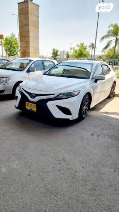 טויוטה קאמרי SE הייבריד אוט' 5 דל' 2.5 (208 כ''ס) ק2 בנזין 2021 למכירה בשוהם