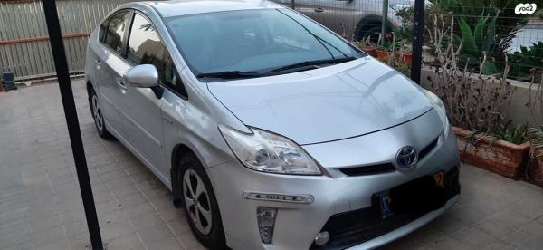 טויוטה פריוס GLI הייבריד אוט' 1.8 (99 כ"ס) בנזין 2013 למכירה בבאר שבע