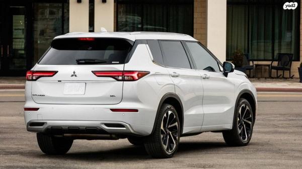מיצובישי אאוטלנדר Instyle אוט' 7 מק' 2.5 (181 כ"ס) בנזין 2021 למכירה בגבעת זאב