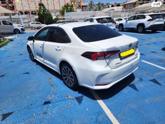 טויוטה קורולה הייבריד Lounge סדאן אוט' 1.8 (98 כ''ס) בנזין 2019 למכירה בראשון לציון