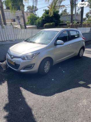 יונדאי i20 Insight אוט' 1.4 (100 כ"ס) בנזין 2014 למכירה בקרית אתא