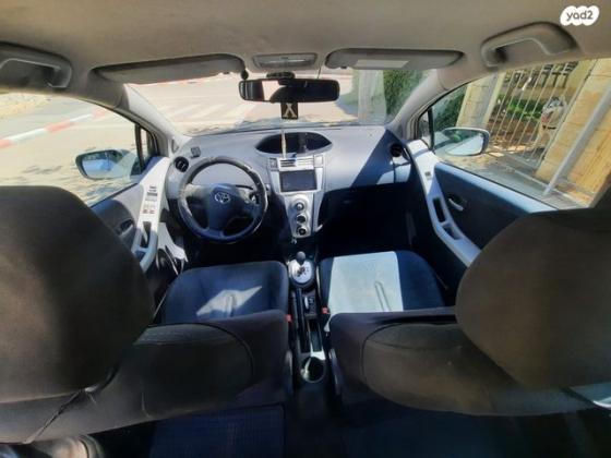 טויוטה יאריס Sol רובוטית 1.3 (87 כ"ס) בנזין 2008 למכירה בפרדס חנה כרכור