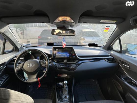 טויוטה C-HR Chic הייבריד אוט' 1.8 (98 כ"ס) בנזין 2019 למכירה בג'וליס