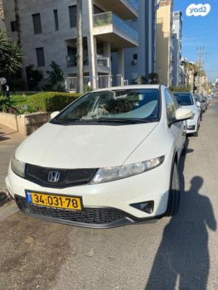 הונדה סיוויק האצ'בק החדשה Comfort אוט' 1.8 (140 כ''ס) בנזין 2011 למכירה בחדרה