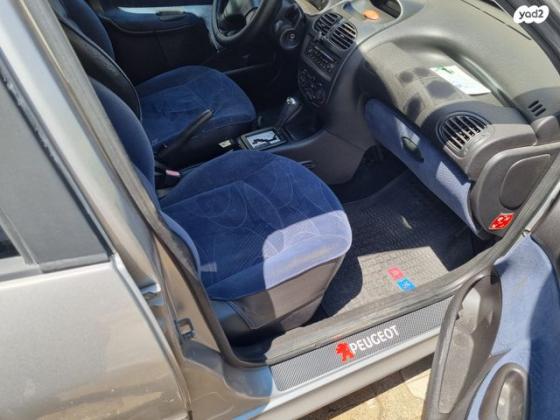 פיג'ו 206 XT אוט' 1.4 (75 כ''ס) בנזין 2003 למכירה בתל אביב יפו