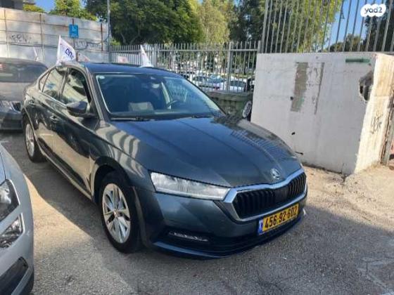 סקודה אוקטביה Ambition אוט' 1.0 (110 כ"ס) בנזין 2021 למכירה בתל אביב יפו