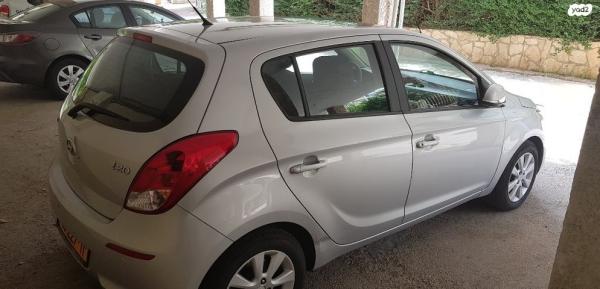 יונדאי i20 Inspire אוט' 1.4 (100 כ"ס) [2009-2015] בנזין 2013 למכירה בראשון לציון