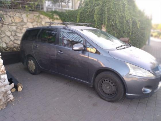 מיצובישי גרנדיס Executive אוט' 2.4 (165 כ"ס) בנזין 2010 למכירה במורן