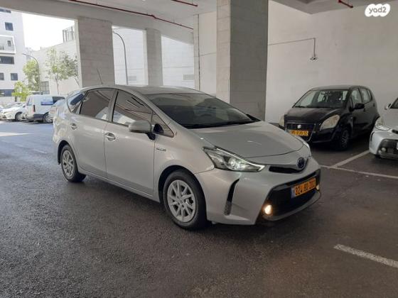 טויוטה פריוס פלוס הייבריד Active אוט' 1.8 (99 כ''ס) בנזין 2020 למכירה בחיפה