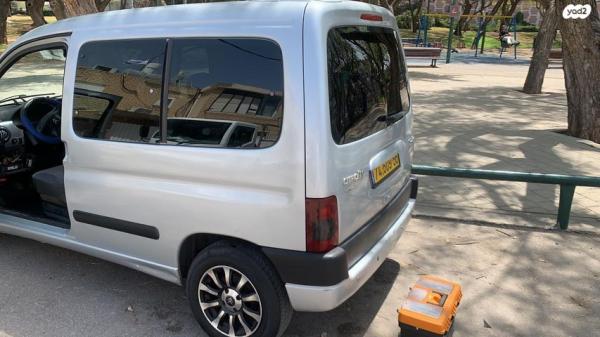 סיטרואן ברלינגו דור 1 (עד 2012) Multispace ידני דיזל 5 מק' 4 דל' 2.0 (90 כ''ס) דיזל 2004 למכירה באור יהודה