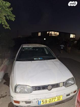 פולקסווגן גולף CL אוט' 1.6 בנזין 1997 למכירה בפדואל