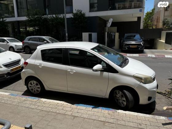 טויוטה יאריס Sol אוט' 1.3 (99 כ"ס) בנזין 2014 למכירה בתל אביב יפו