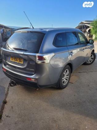 מיצובישי אאוטלנדר Instyle אוט' 7 מק' 2.0 (150 כ"ס) בנזין 2015 למכירה בראש פינה