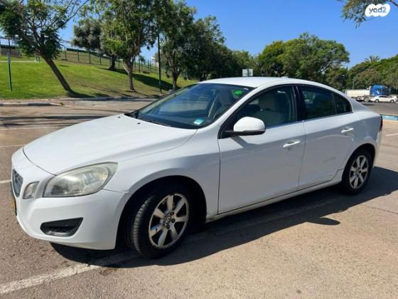 וולוו S60 Kinetic אוט' 2.0 (203 כ''ס) בנזין 2011 למכירה בתל אביב יפו