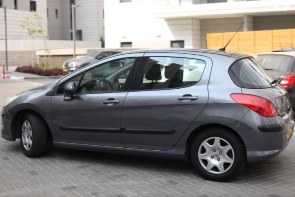 פיג'ו 308 Comfort Plus אוט' 1.6 (120 כ"ס) בנזין 2010 למכירה בנתניה