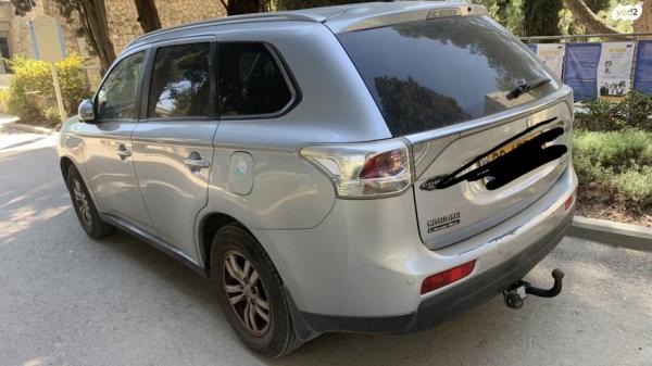 מיצובישי אאוטלנדר Instyle אוט' 7 מק' 2.0 (150 כ"ס) בנזין 2014 למכירה בירושלים