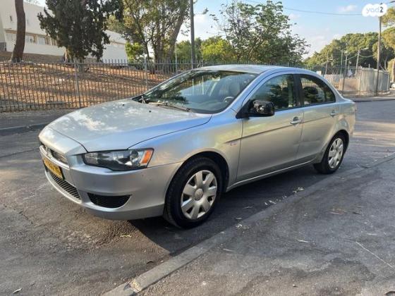 מיצובישי לנסר הדור החדש Invite אוט' 1.5 (109 כ''ס) בנזין 2011 למכירה בפתח תקווה