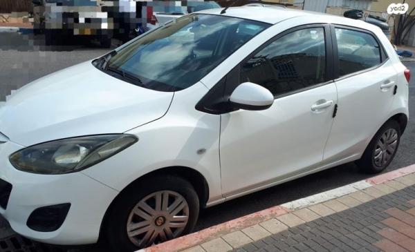 מאזדה H Active אוט' 1.5 (103 כ"ס) בנזין 2011 למכירה ברכסים