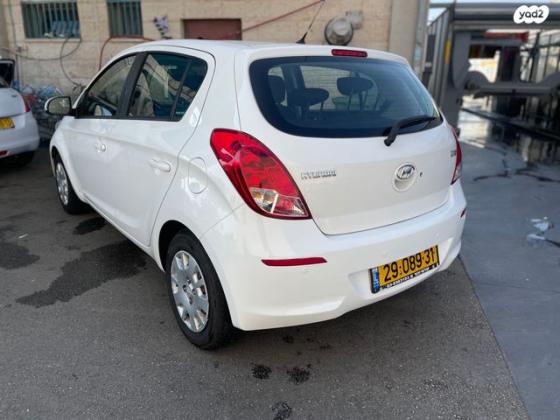 יונדאי i20 Insight אוט' 1.4 (100 כ"ס) בנזין 2014 למכירה בגן יבנה