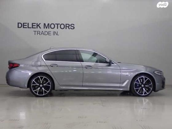 ב.מ.וו סדרה 5 4X4 545E M-Sport אוט' 3.0 (256 כ"ס) ק' 2 היברידי חשמל / בנזין 2023 למכירה בתל אביב יפו