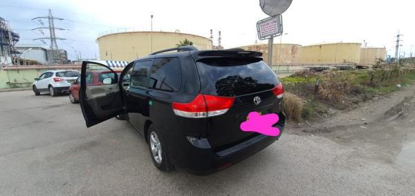 טויוטה סיינה LE אוט' 8 מק' 3.5 (266 כ"ס) בנזין 2015 למכירה בקרית טבעון