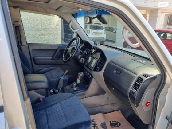 מיצובישי פג'רו ארוך 4X4 GLX אוט' דיזל 7 מק' 3.2 (165 כ''ס) דיזל 2002 למכירה בחריש