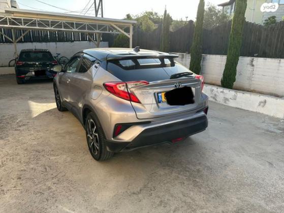 טויוטה C-HR Chic הייבריד אוט' 1.8 (98 כ"ס) בנזין 2019 למכירה בג'וליס