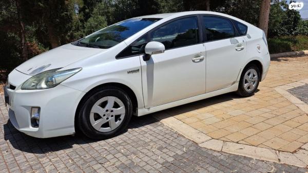 טויוטה פריוס GLI הייבריד אוט' 1.8 (99 כ"ס) בנזין 2010 למכירה ברגבים