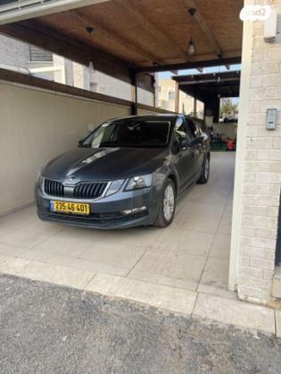 סקודה אוקטביה Ambition אוט' 1.4 (150 כ''ס) בנזין 2017 למכירה בכפר סבא