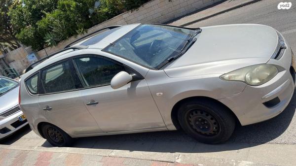יונדאי i30CW Inspire סטיישן אוט' 1.6 (126 כ''ס) בנזין 2009 למכירה באור עקיבא
