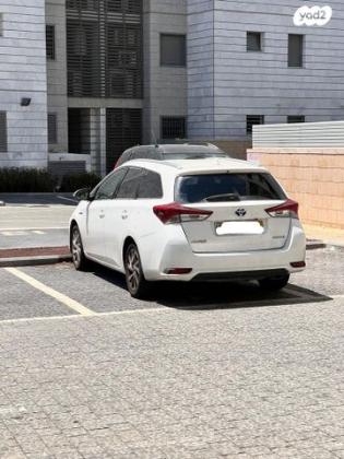 טויוטה אוריס הייבריד TS סטיישן הייבריד אוט' 1.8 (99 כ"ס) בנזין 2017 למכירה ביבנה