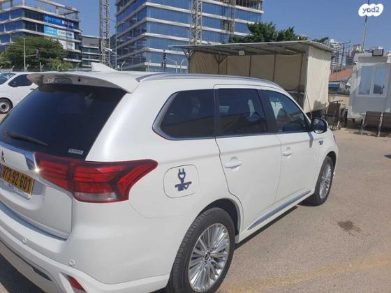 מיצובישי אאוטלנדר PHEV 4X4 Luxury הייבריד אוט' 5 מק' 2.4 (135 כ''ס) היברידי חשמל / בנזין 2020 למכירה בפתח תקווה