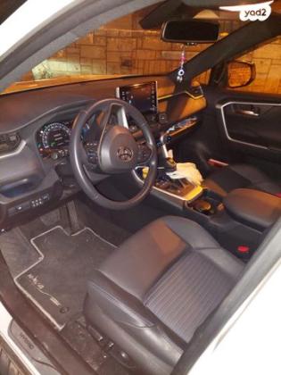 טויוטה RAV4 הייבריד E-motion Sky הייבריד אוט' 2.5 (178 כ''ס) בנזין 2022 למכירה בירושלים